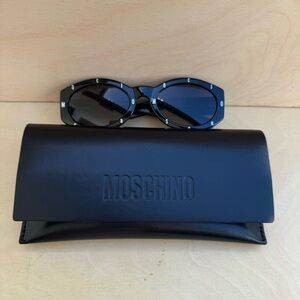 NEW Authentic Moschino Oval Sunglasses Black